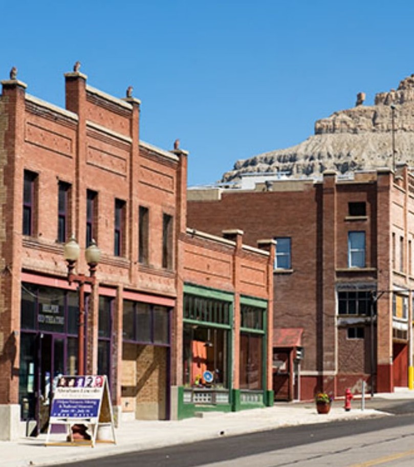 Helper: Murals, Ales & Main Street
