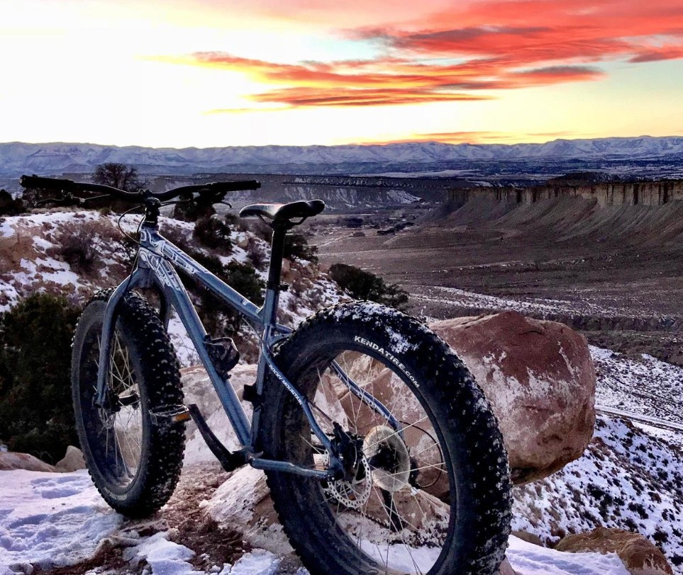 Outlaw Singletrack: The Carbon Corridor Ride